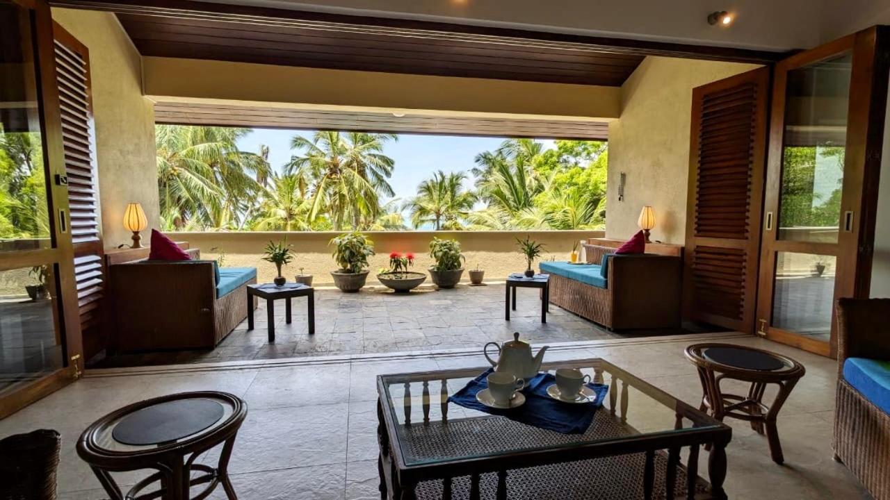 Khomba Lodge Tangalle Exterior photo